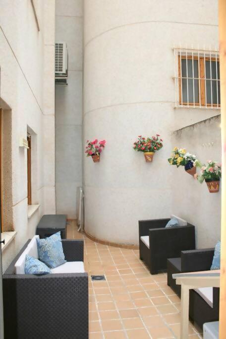 Beachside Apartment In The Centre Of 엘 캄펠로 외부 사진